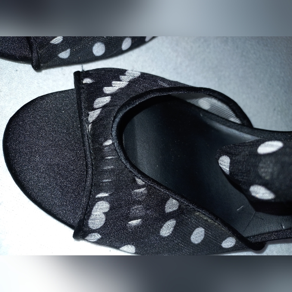 Impo Vavoom black polka dot 3 Inch Heels Size 6.5 - Picture 4 of 9